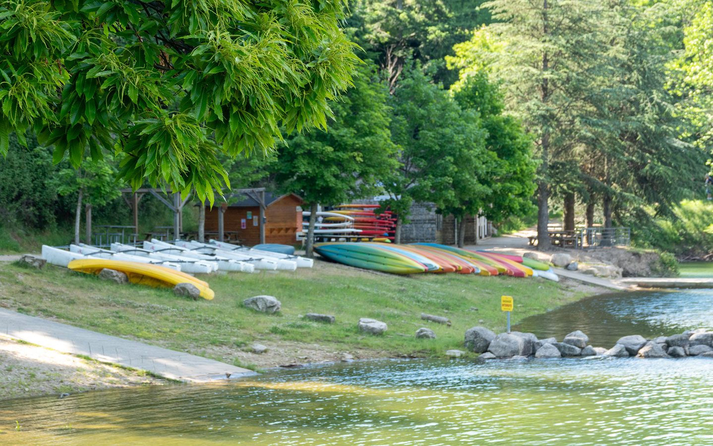 Base nautique au pied du camping des Cévennes