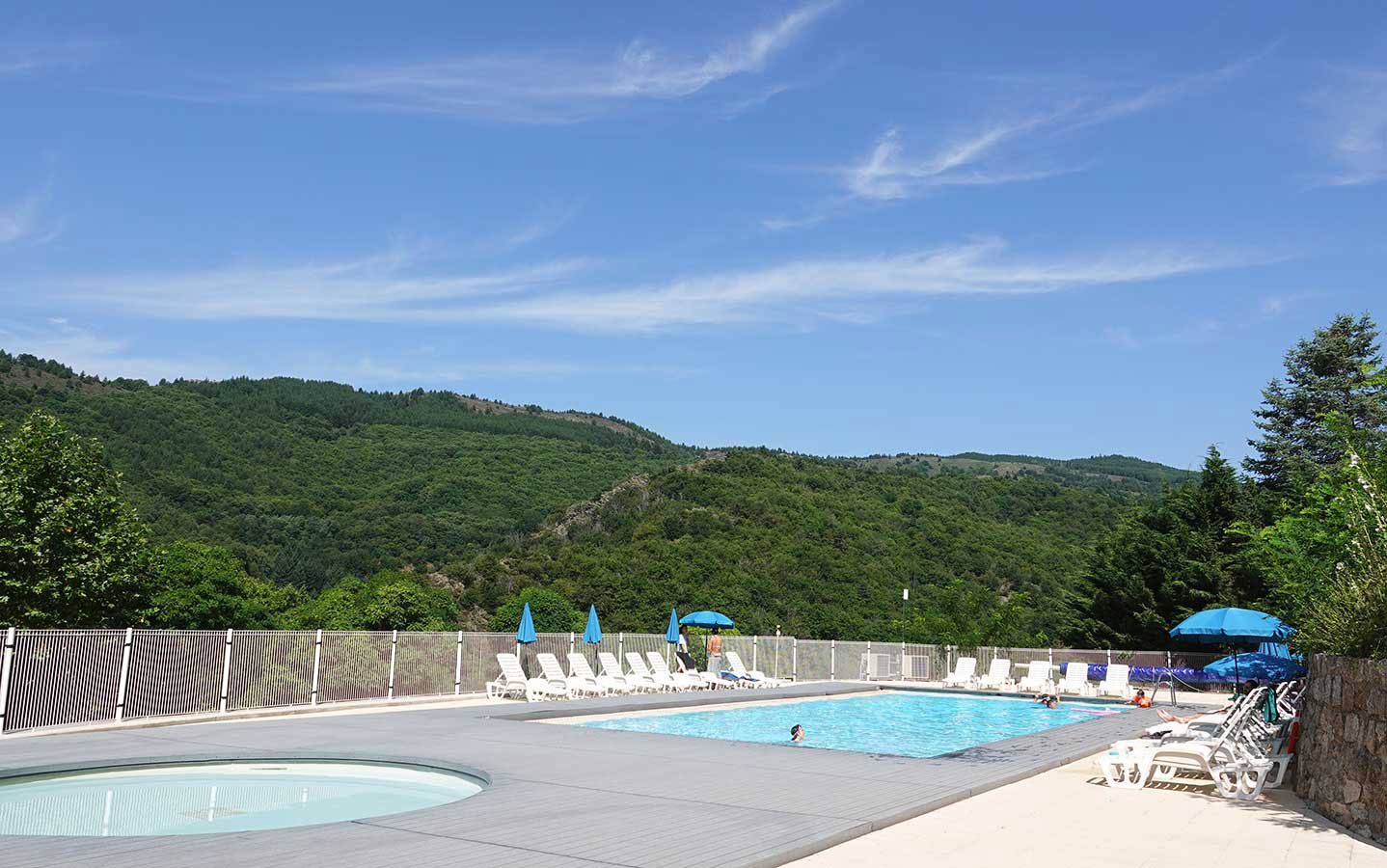 Piscine chauffée - Lac de Villefort