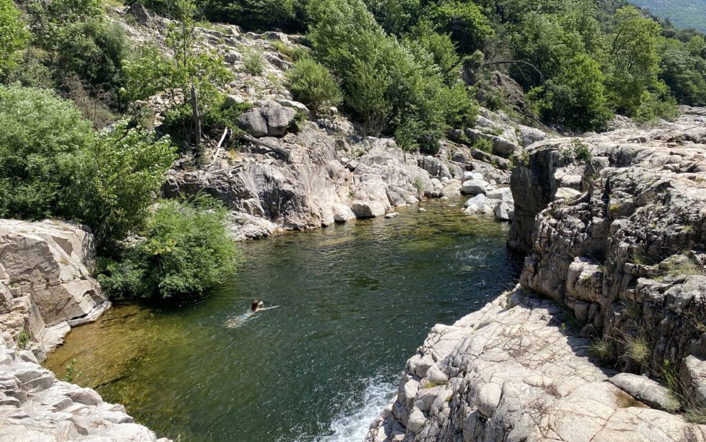 Que faire dans les Cévennes : Baignade dans les gorges du Chassezac